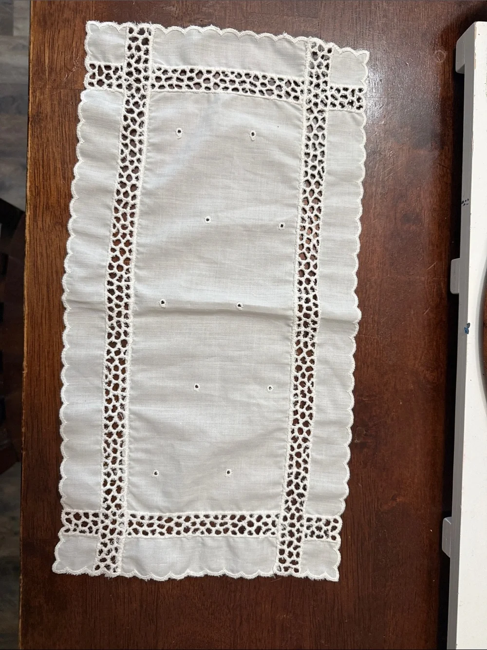 Hand-Embroidered Cream Linen Table Runner with Floral Motif
